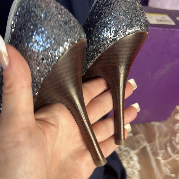 Hale Bob size 9 Scarlet blue, glittery pumps with a beautiful brooch fastener. - Picture 13 of 15